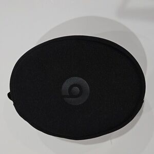 NWOT Beats by Dre Solo 3 soft shell case black